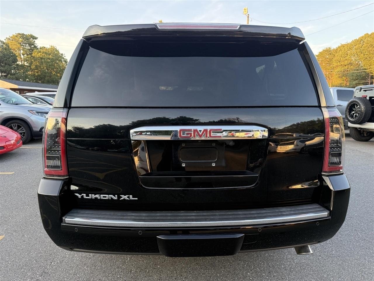 GMC Yukon Denali  2015