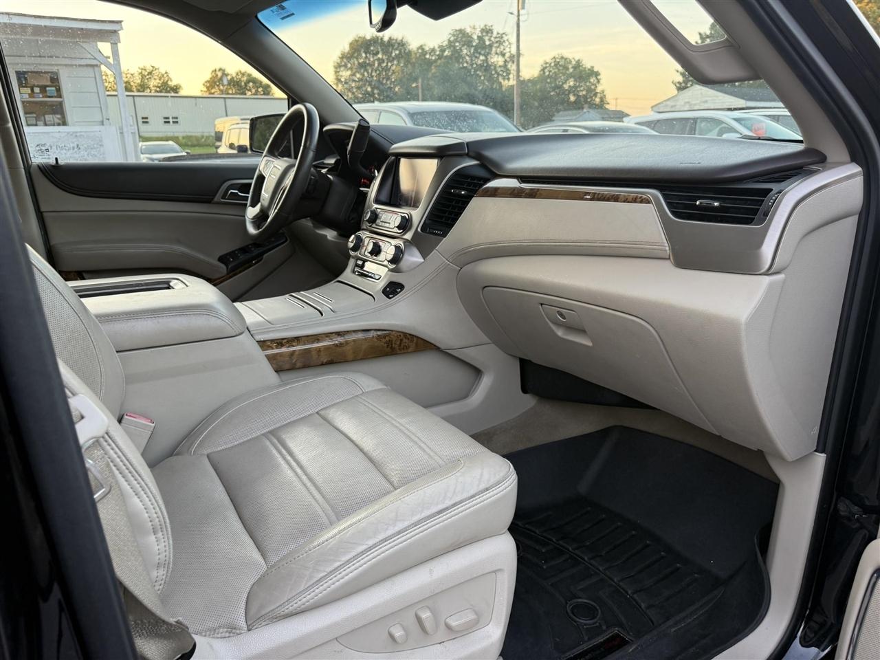 GMC Yukon Denali  2015