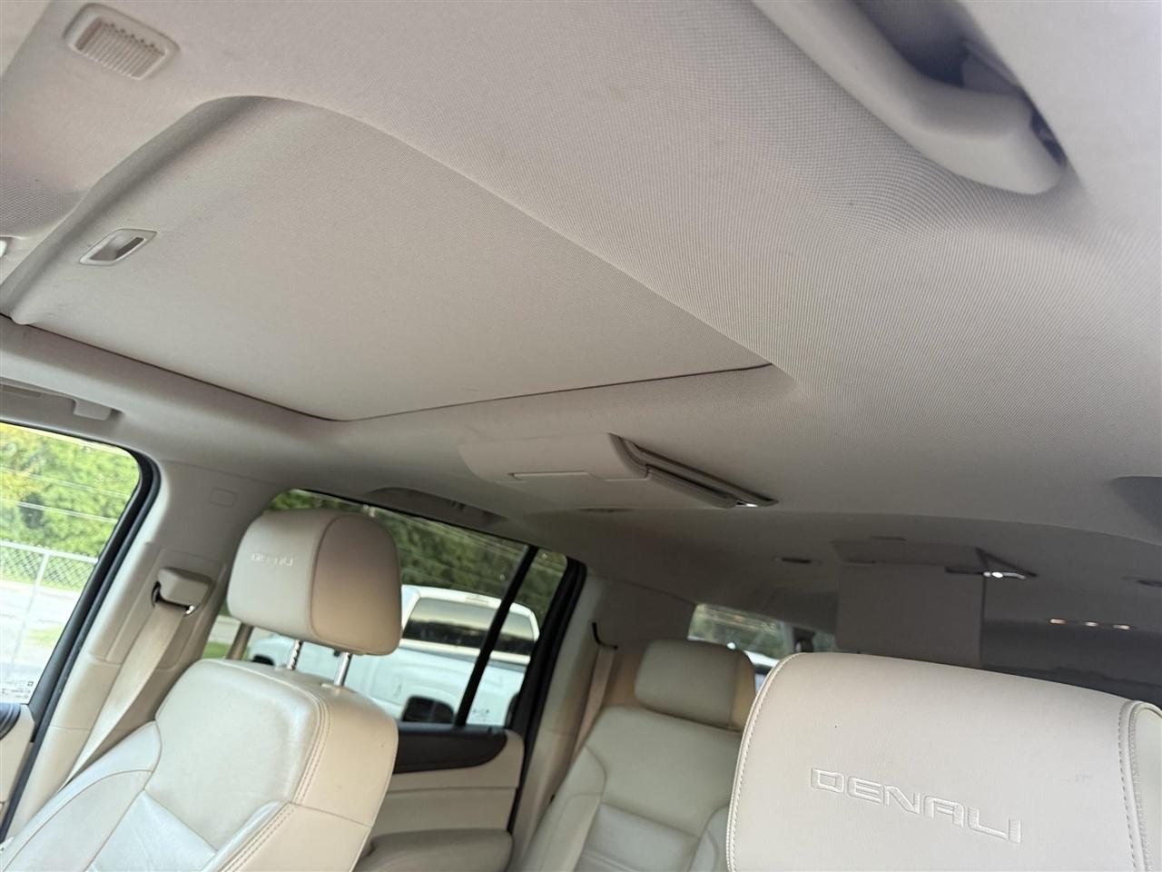 GMC Yukon Denali  2015