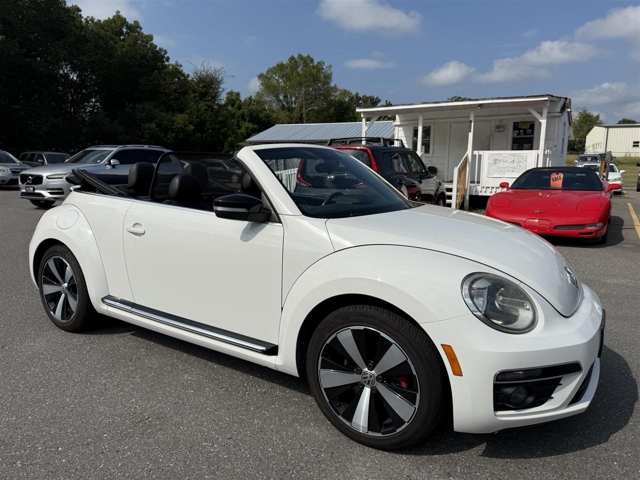 Volkswagen Beetle  2013