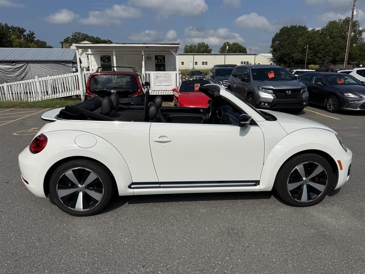 Volkswagen Beetle  2013