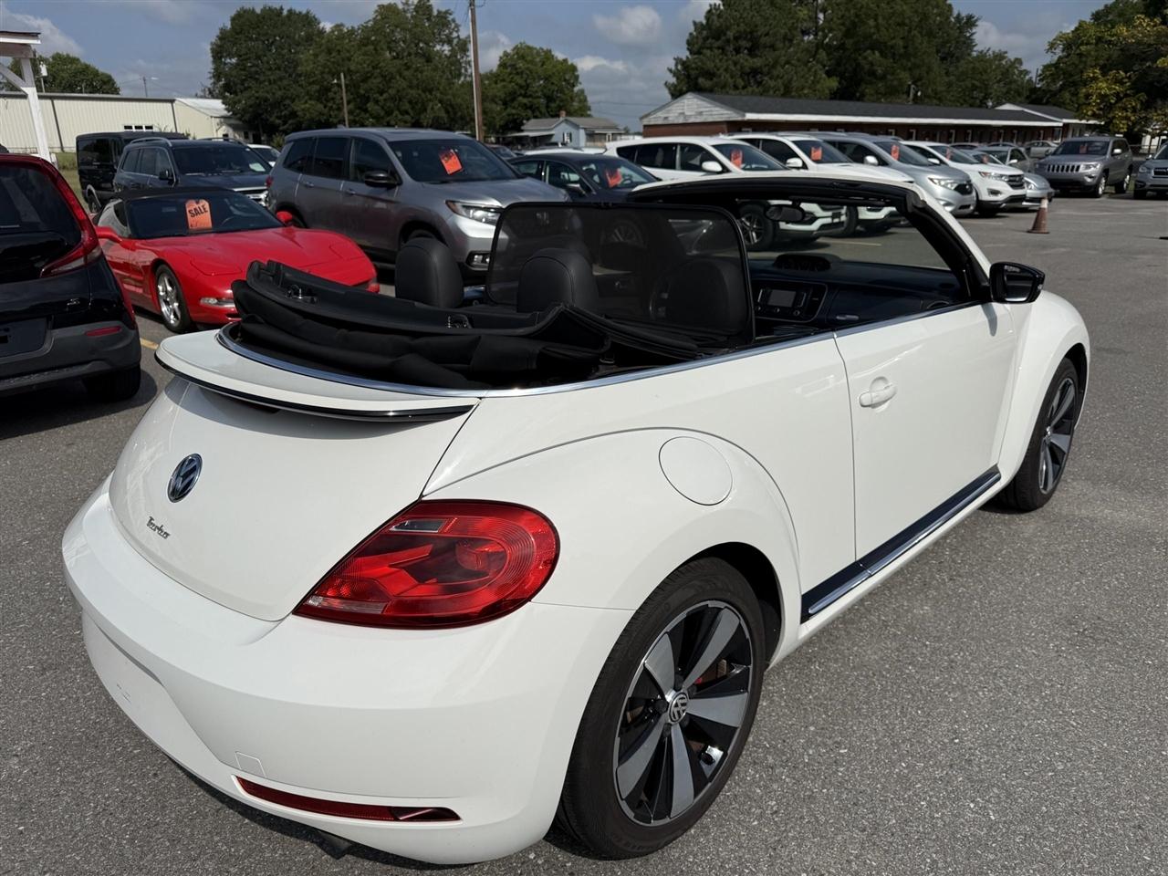 Volkswagen Beetle  2013