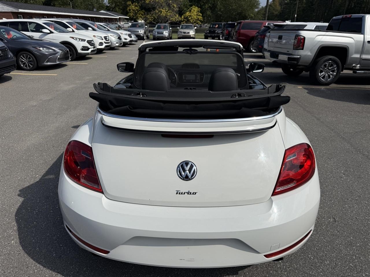 Volkswagen Beetle  2013