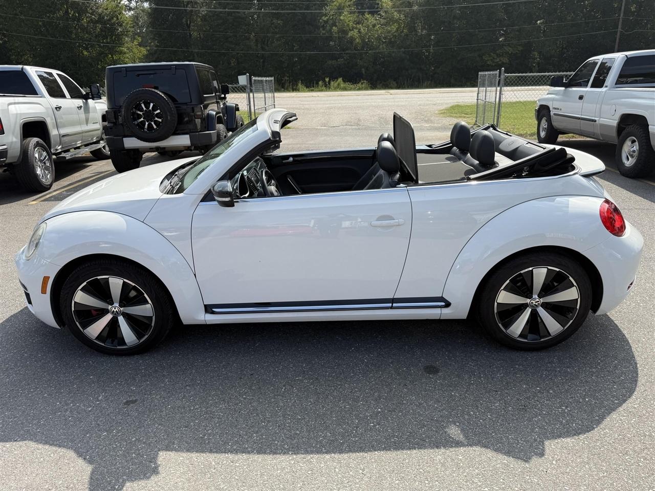 Volkswagen Beetle  2013