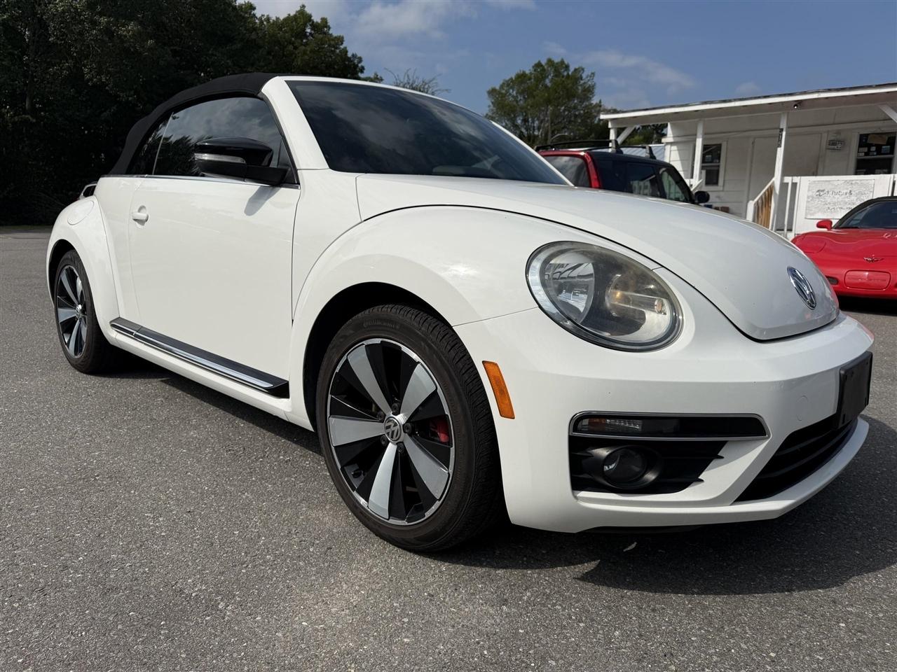 Volkswagen Beetle  2013