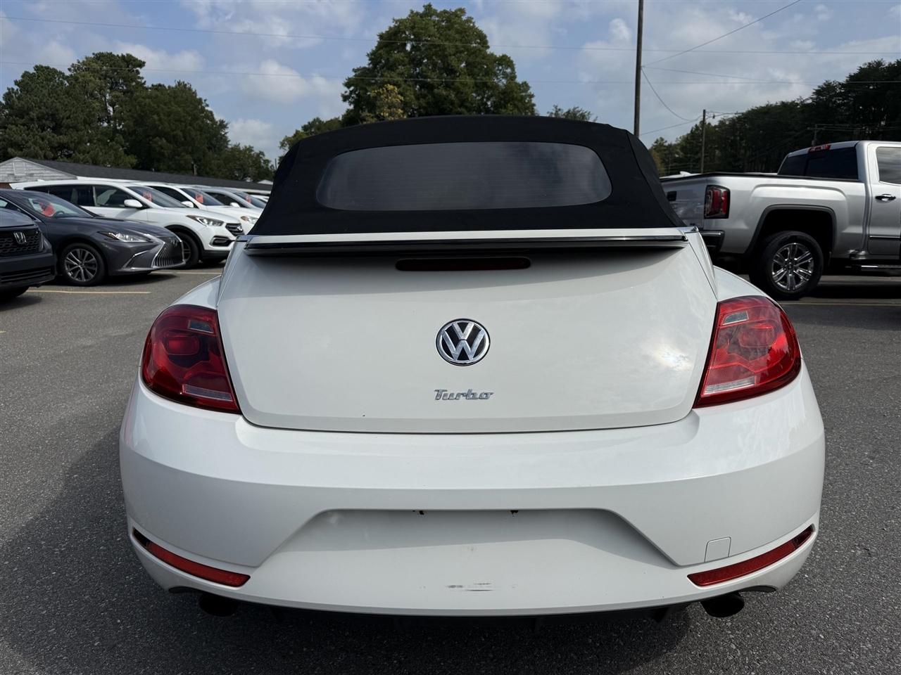Volkswagen Beetle  2013
