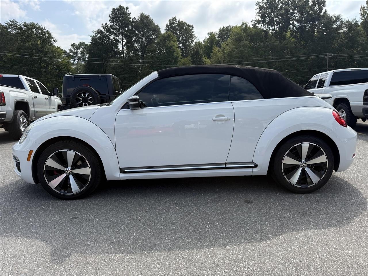 Volkswagen Beetle  2013