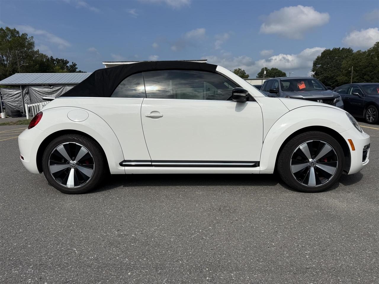 Volkswagen Beetle  2013