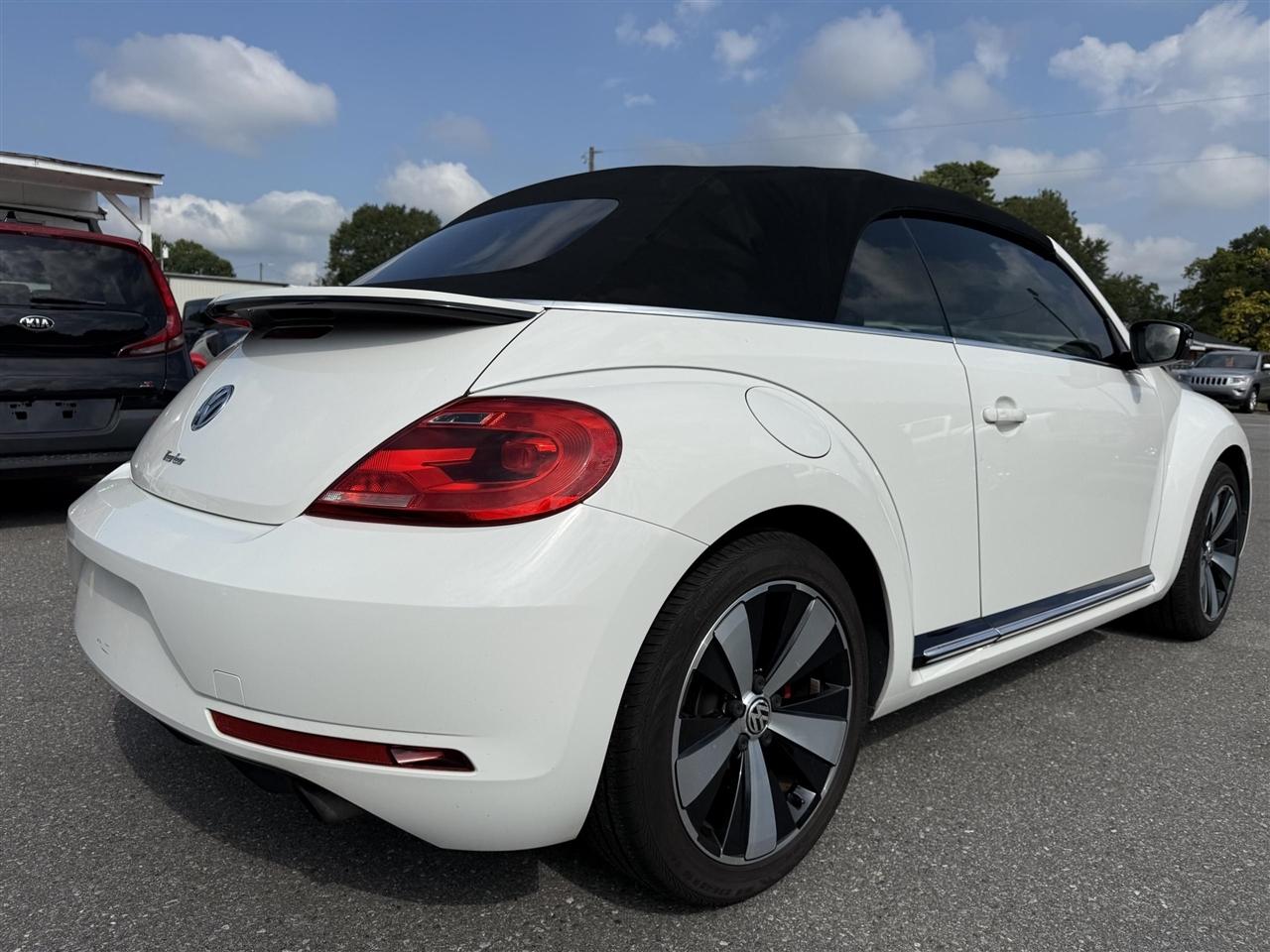 Volkswagen Beetle  2013