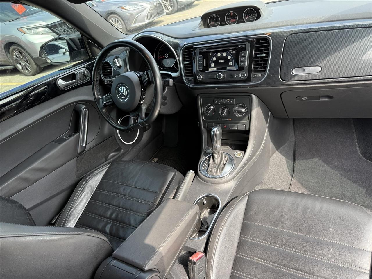 Volkswagen Beetle  2013