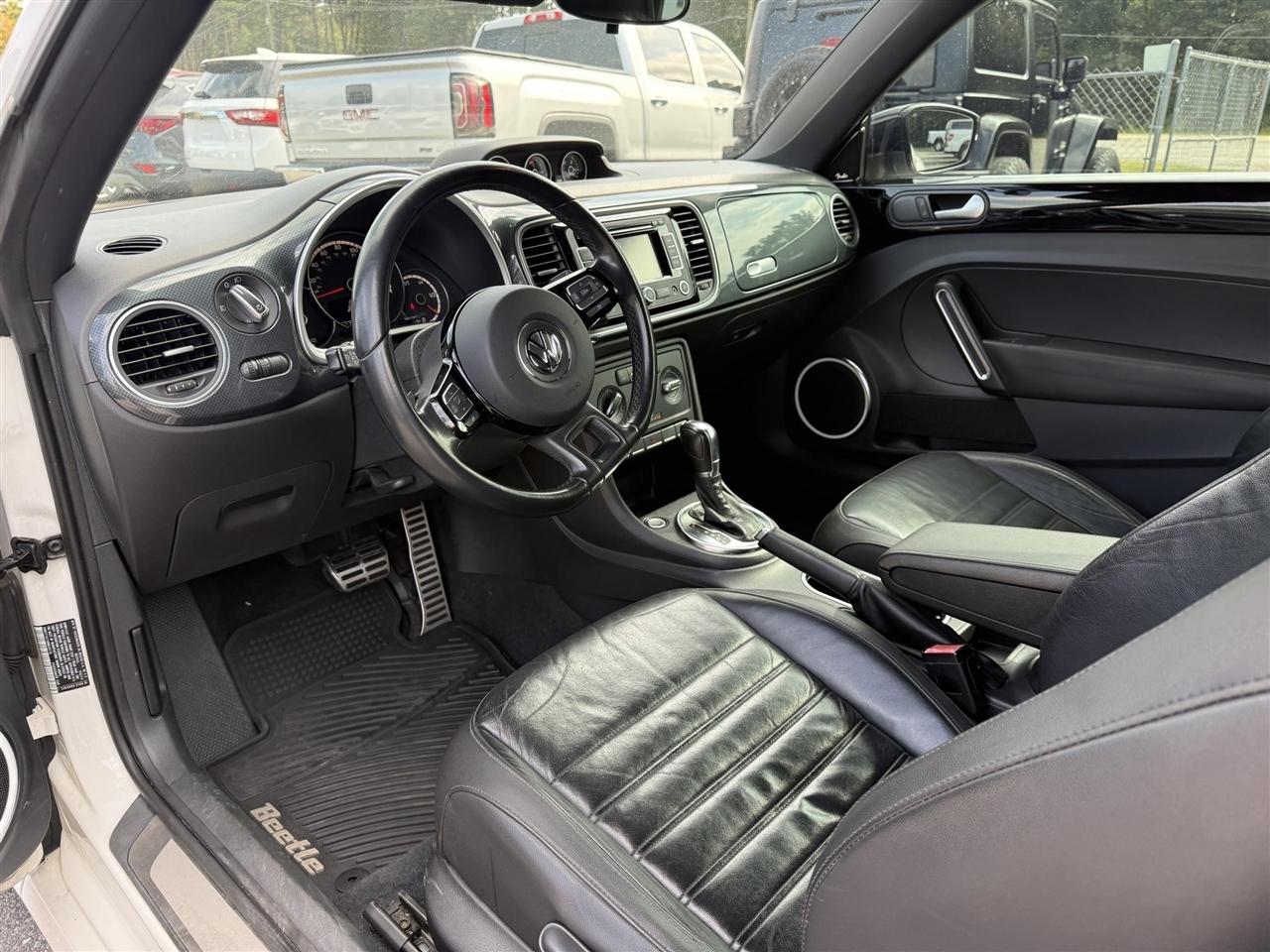 Volkswagen Beetle  2013