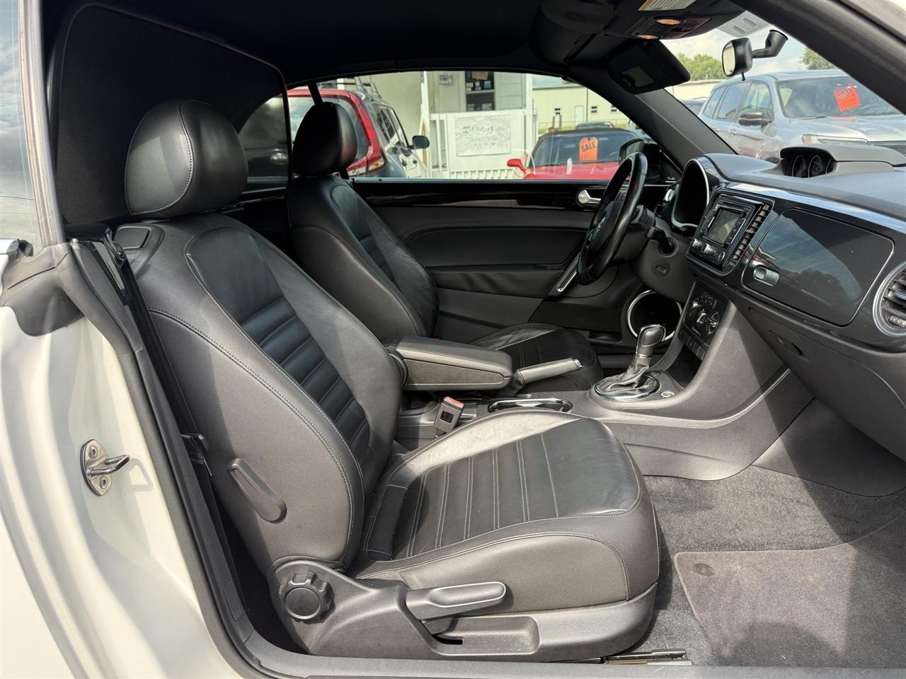 Volkswagen Beetle  2013