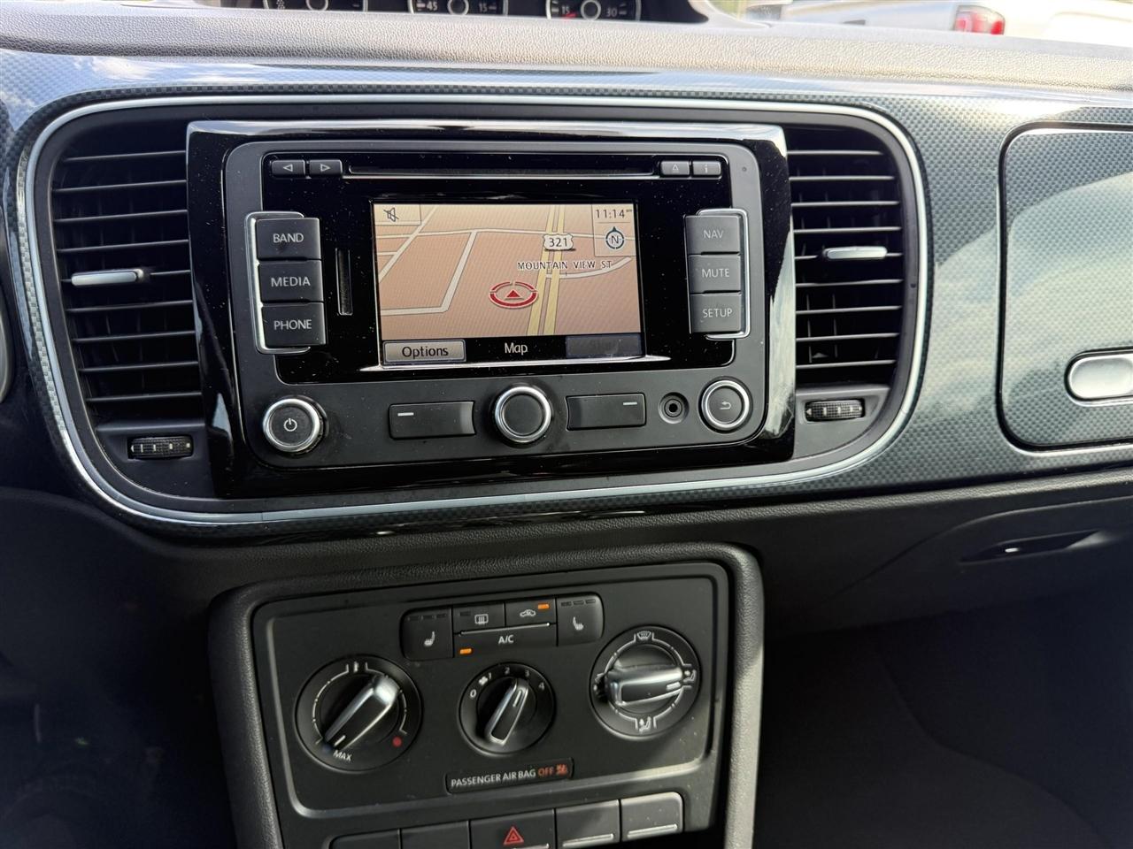 Volkswagen Beetle  2013