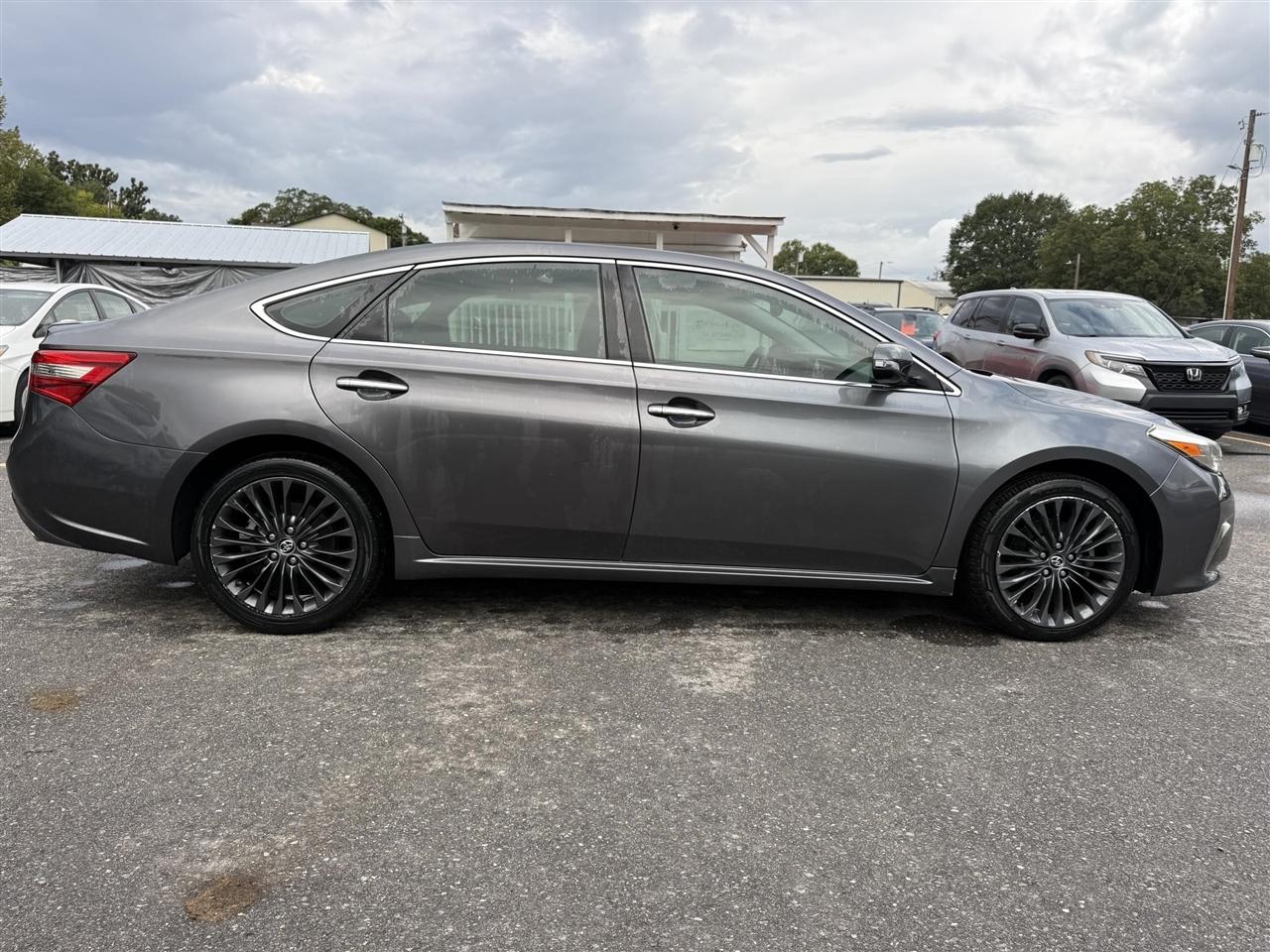 Toyota Avalon  2016