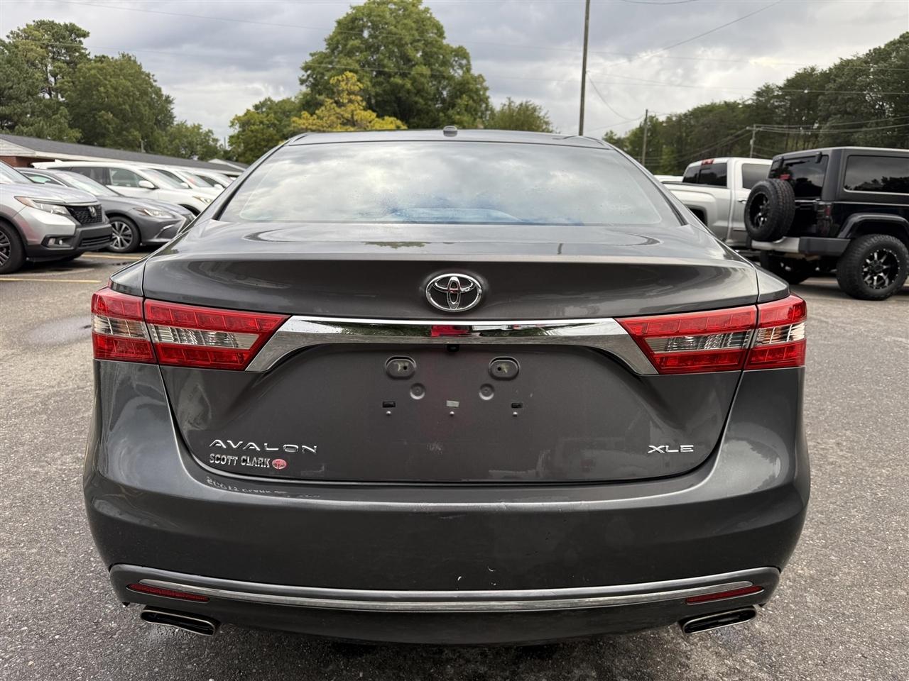 Toyota Avalon  2016