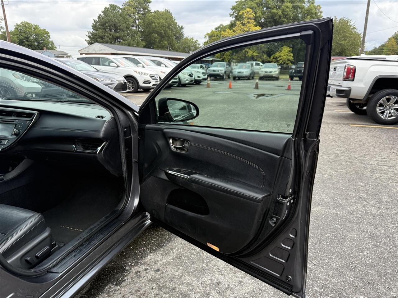 Toyota Avalon  2016