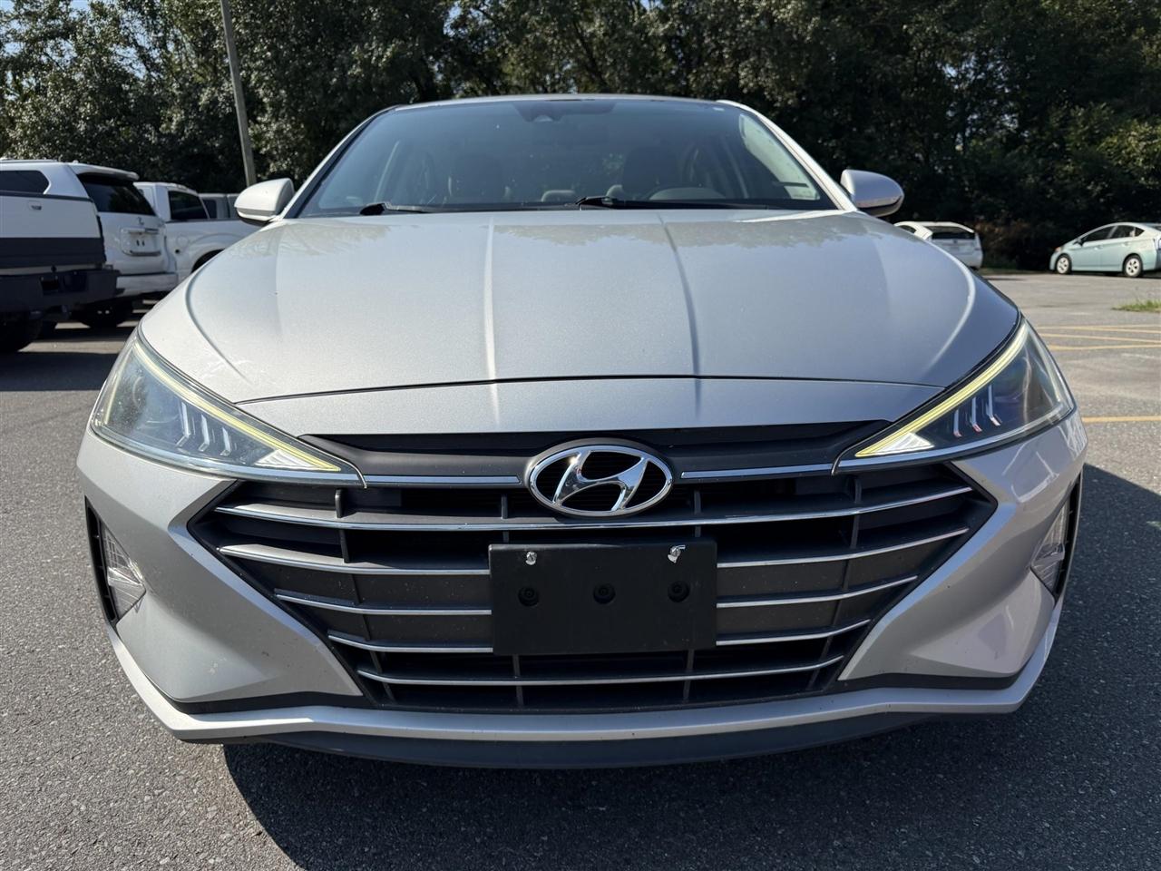 Hyundai Elantra  2020