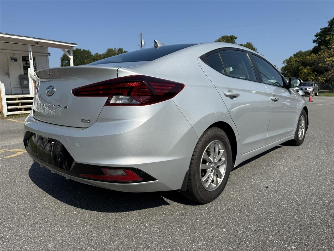 Hyundai Elantra  2020