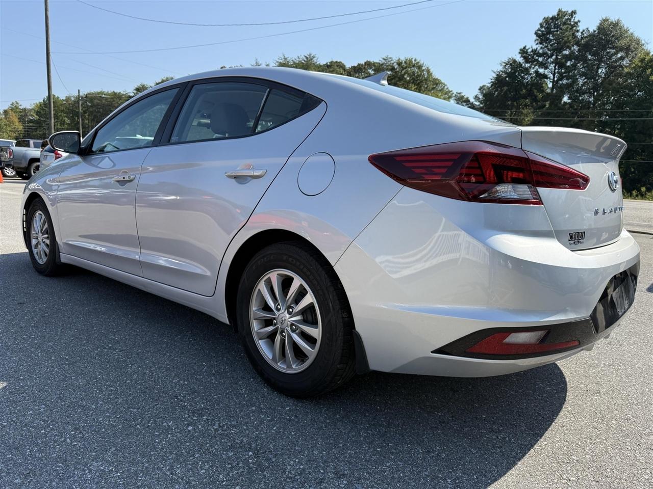 Hyundai Elantra  2020