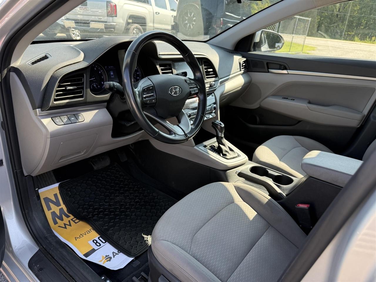 Hyundai Elantra  2020