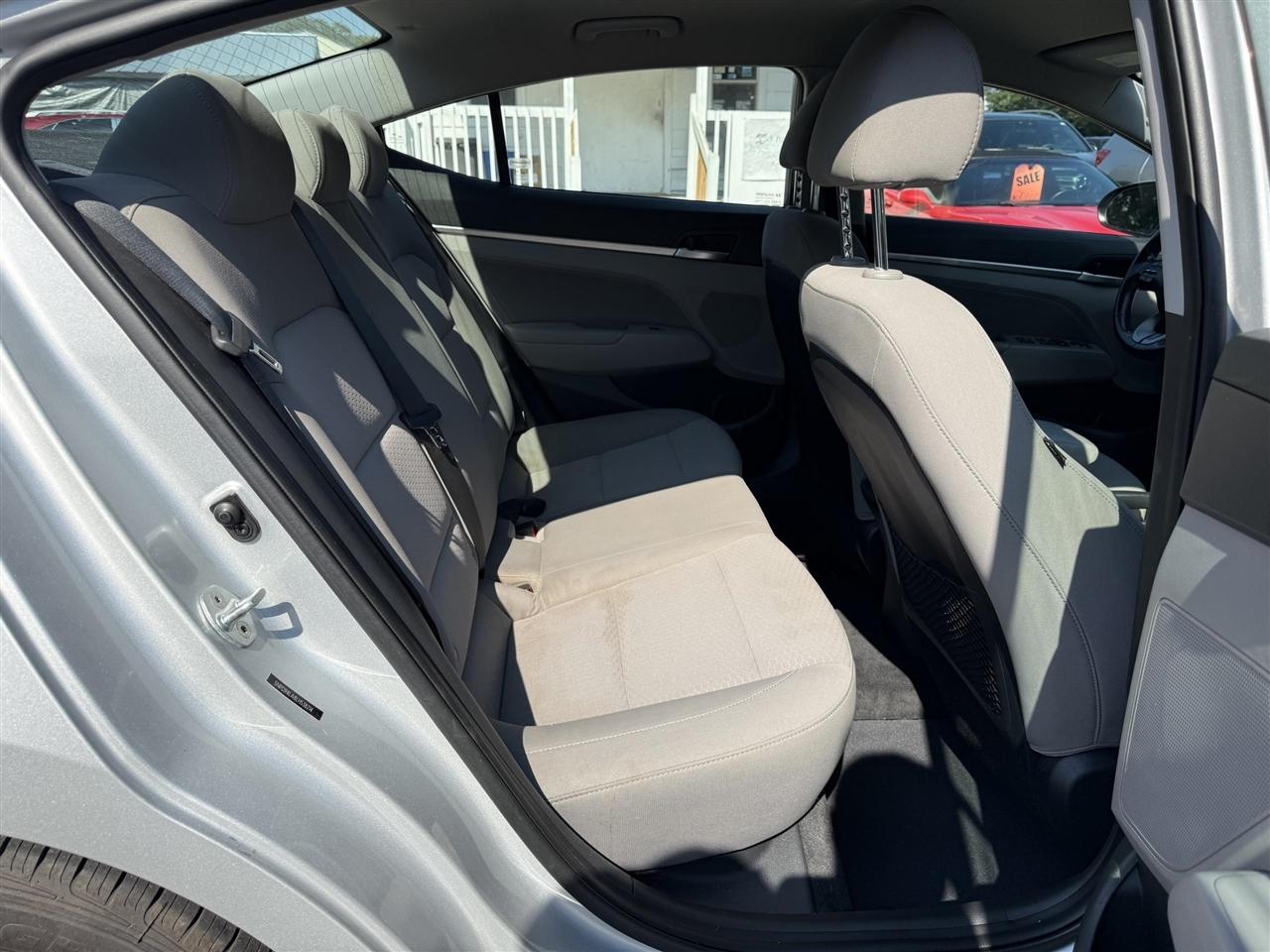 Hyundai Elantra  2020