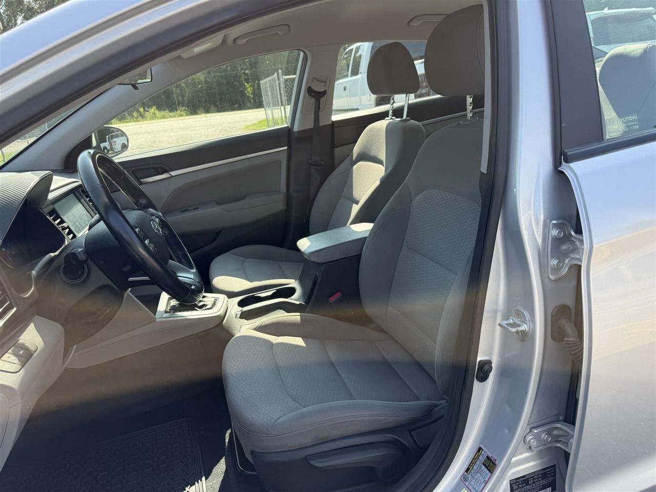 Hyundai Elantra  2020