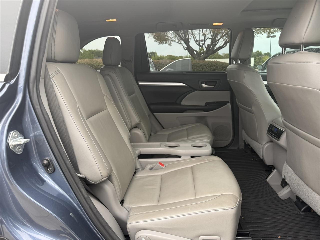 Toyota Highlander  2017
