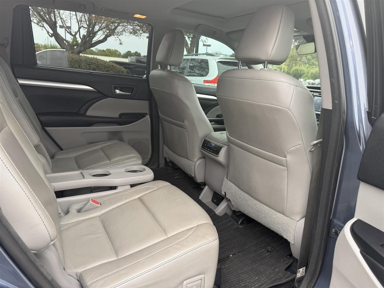 Toyota Highlander  2017
