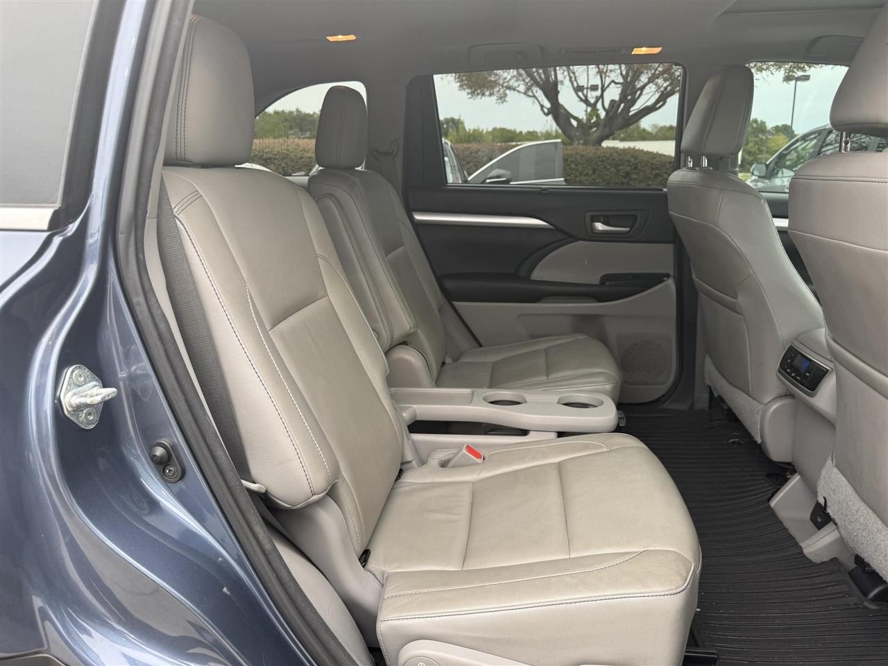 Toyota Highlander  2017