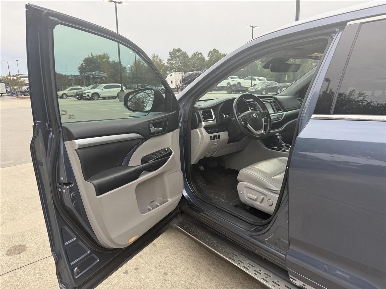 Toyota Highlander  2017