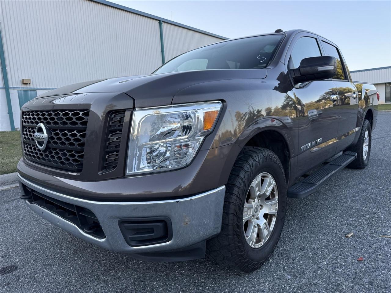 Nissan Titan  2019