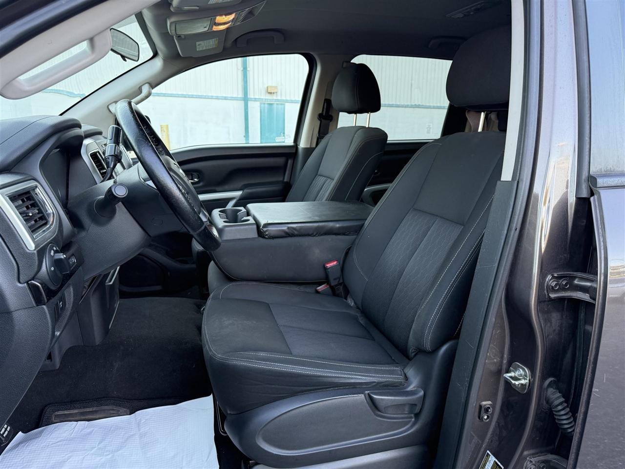 Nissan Titan  2019