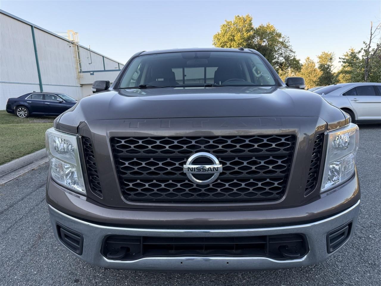 Nissan Titan  2019