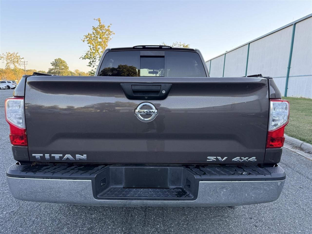 Nissan Titan  2019
