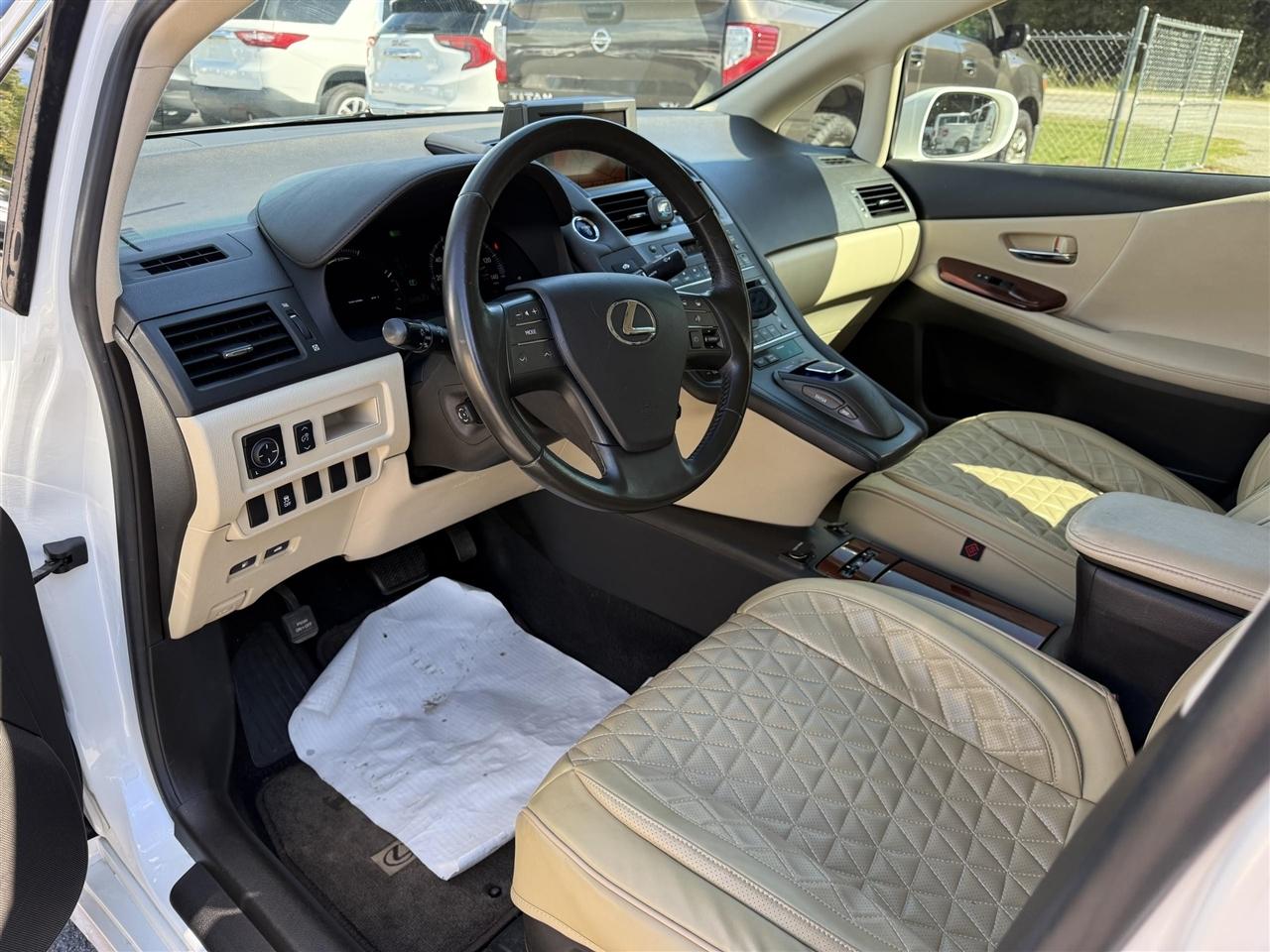 Lexus HS 250h  2010