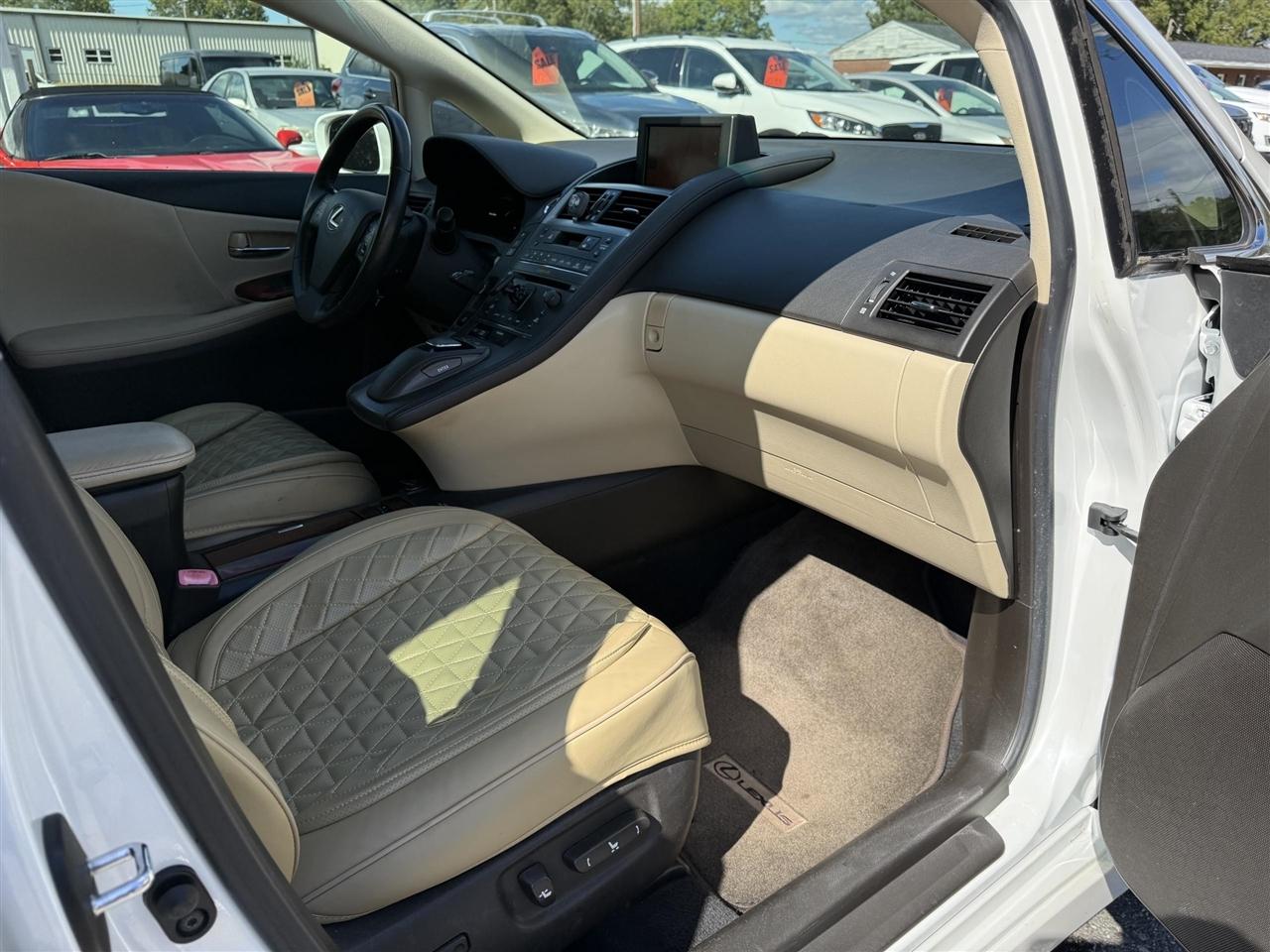 Lexus HS 250h  2010