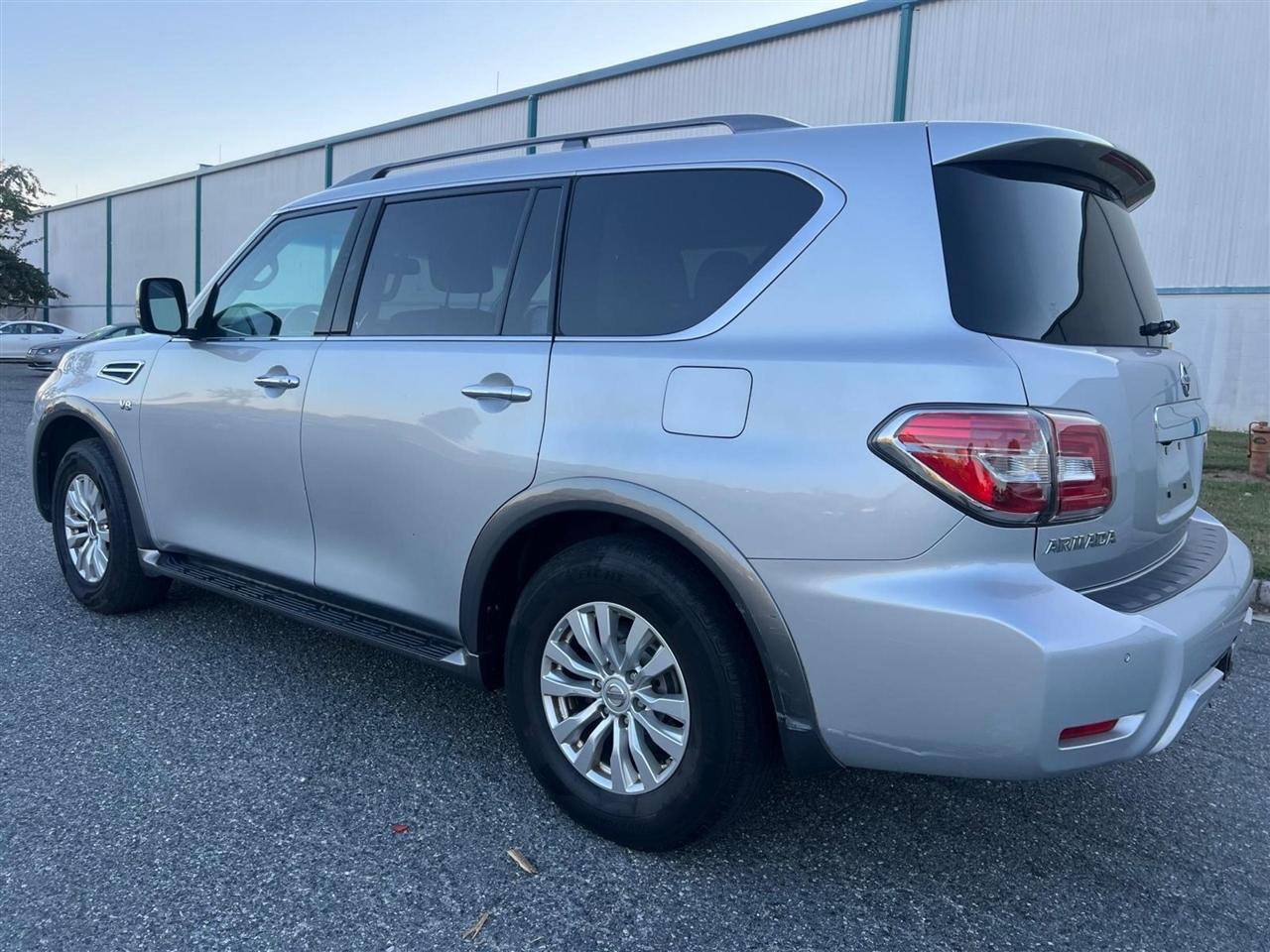 Nissan Armada  2017