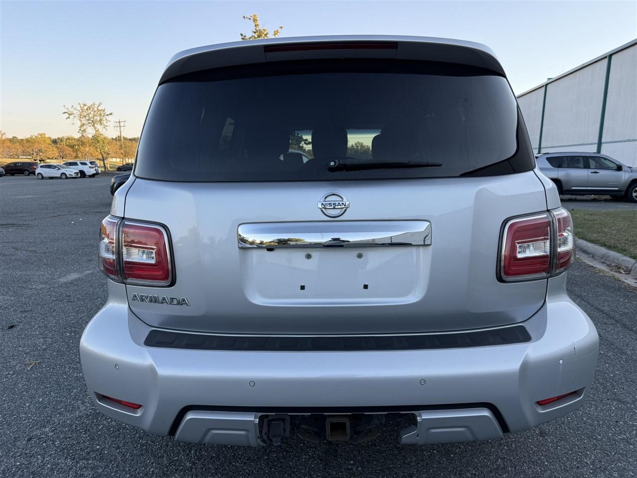 Nissan Armada  2017