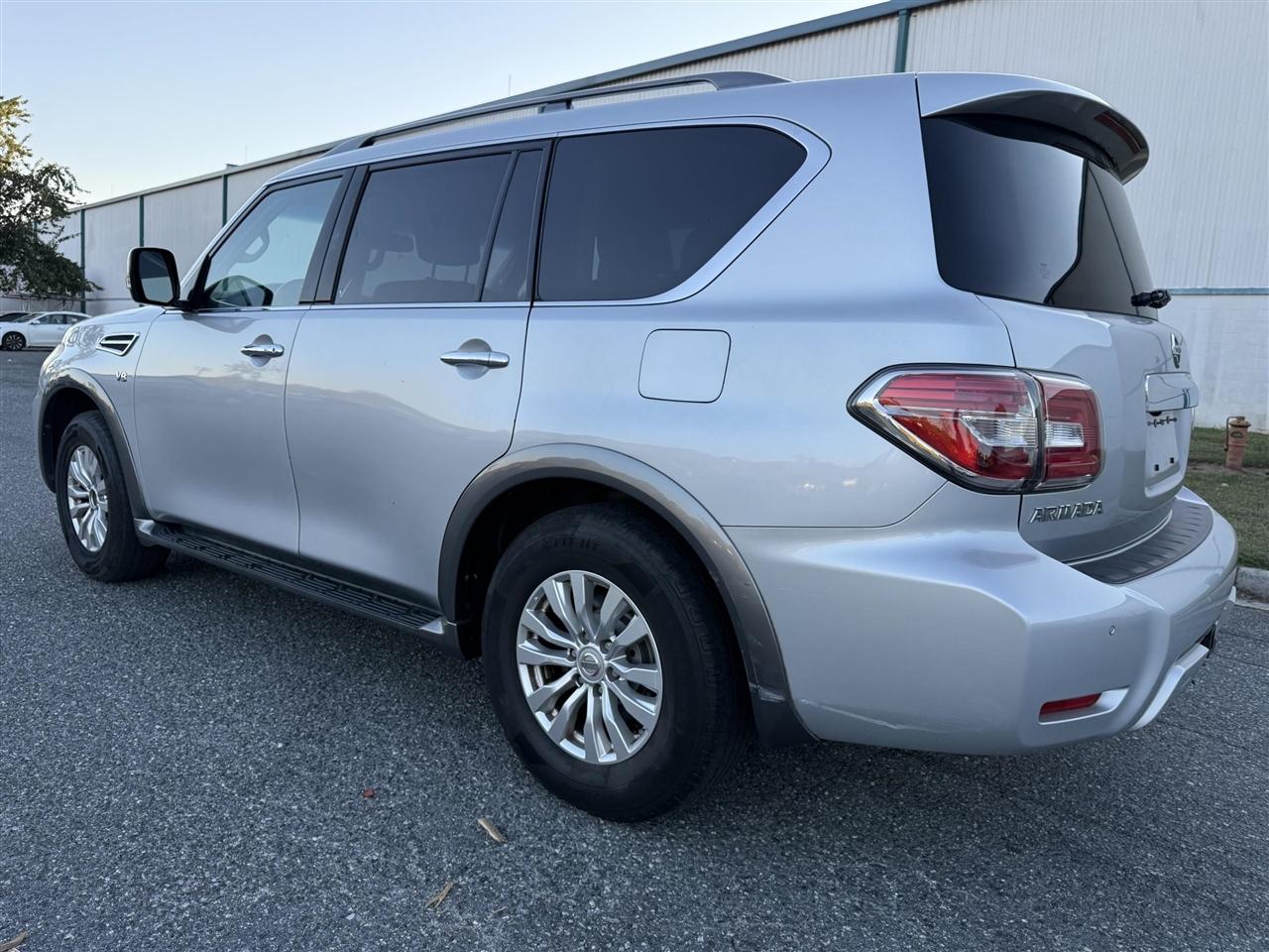 Nissan Armada  2017
