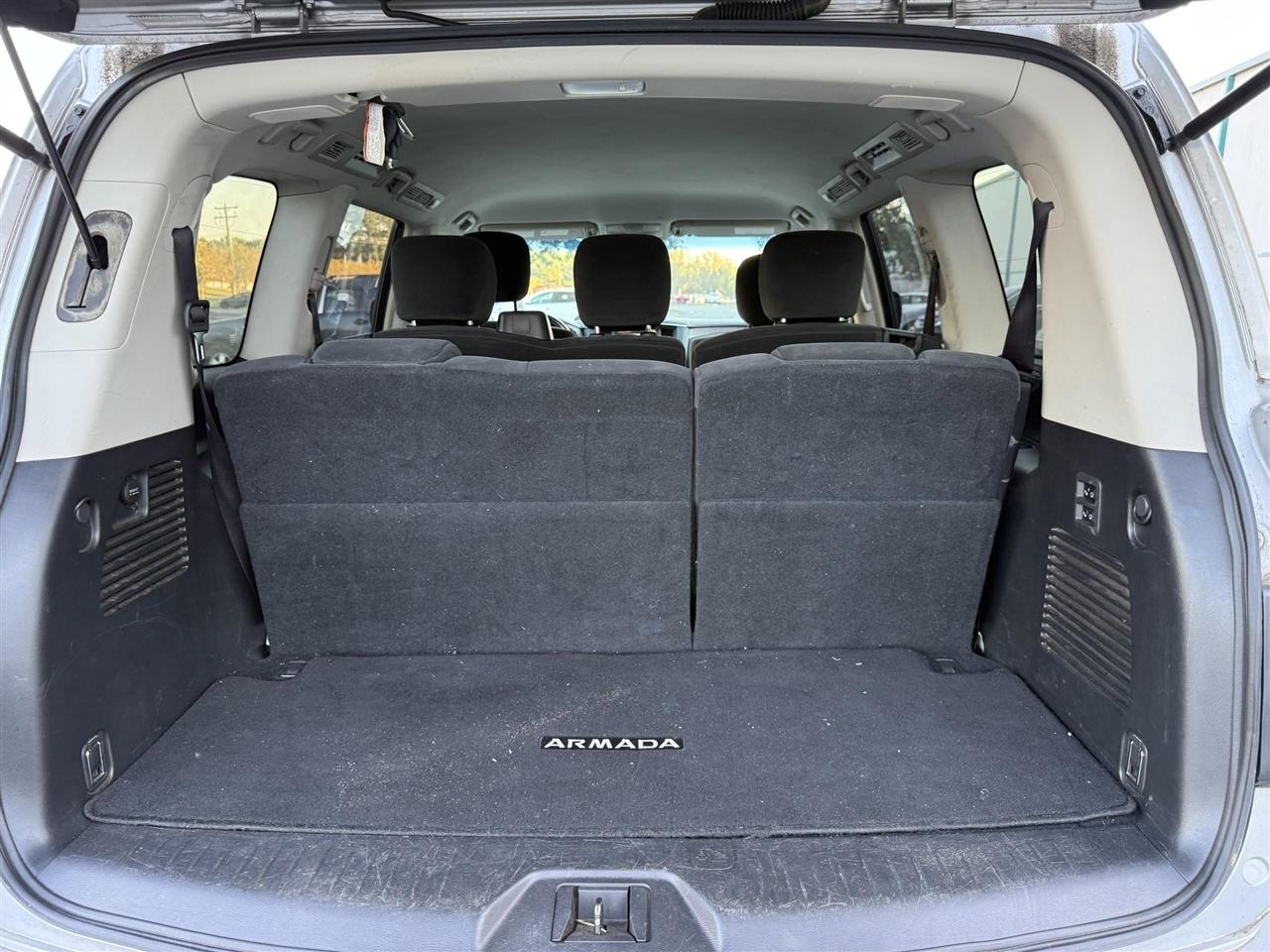 Nissan Armada  2017