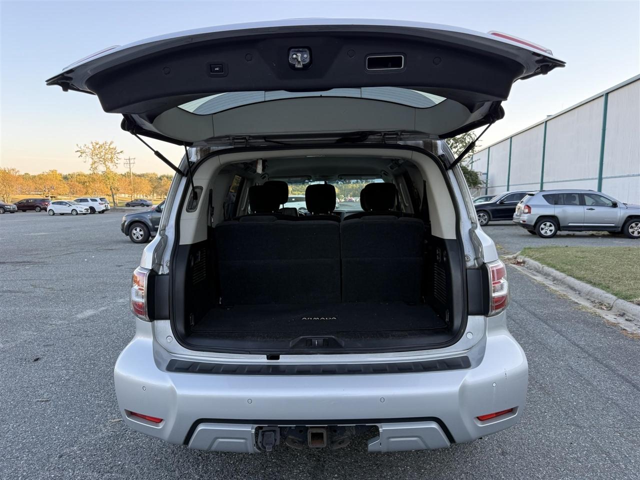 Nissan Armada  2017