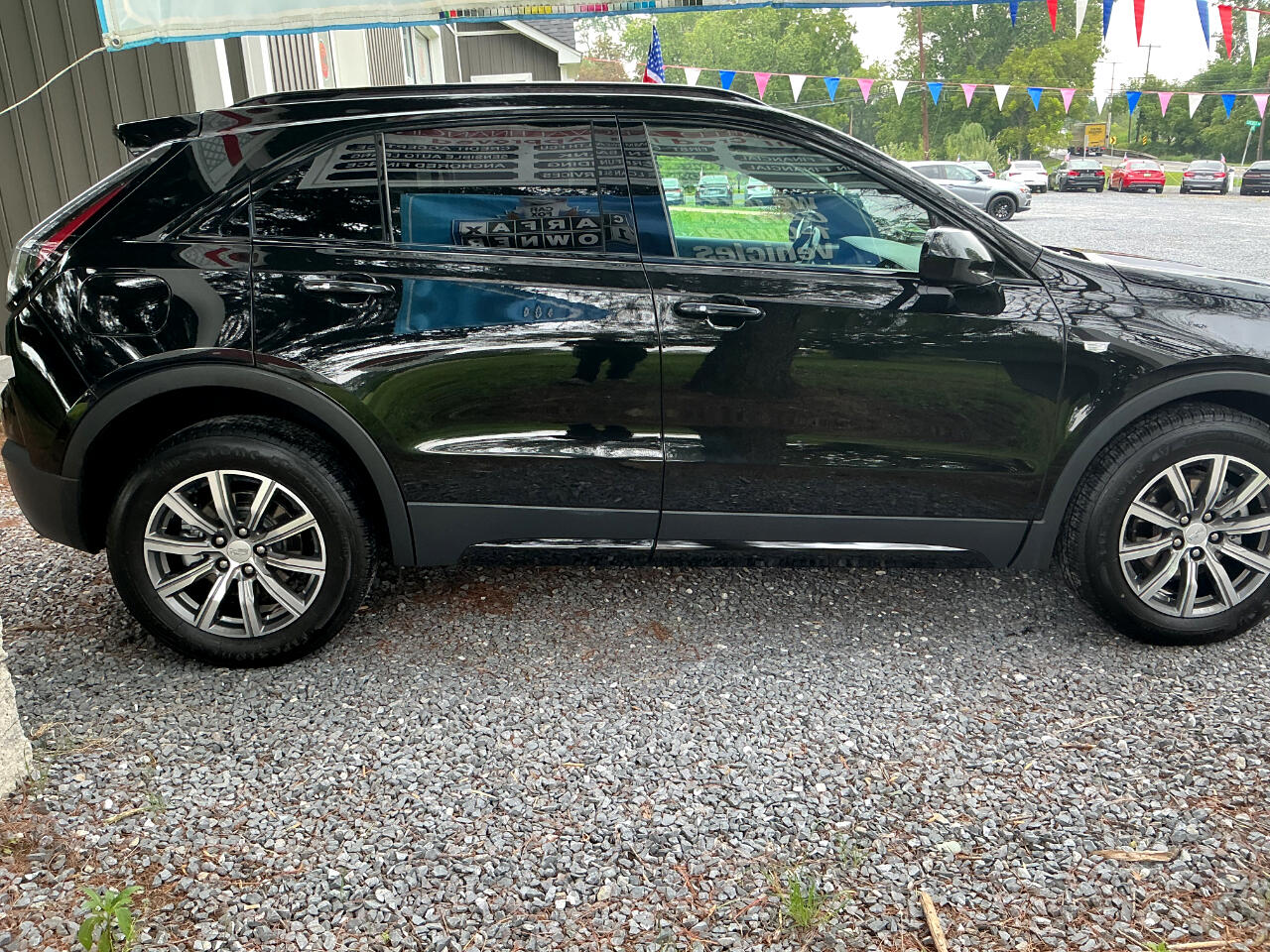 2020 Cadillac XT4 Sport photo 2