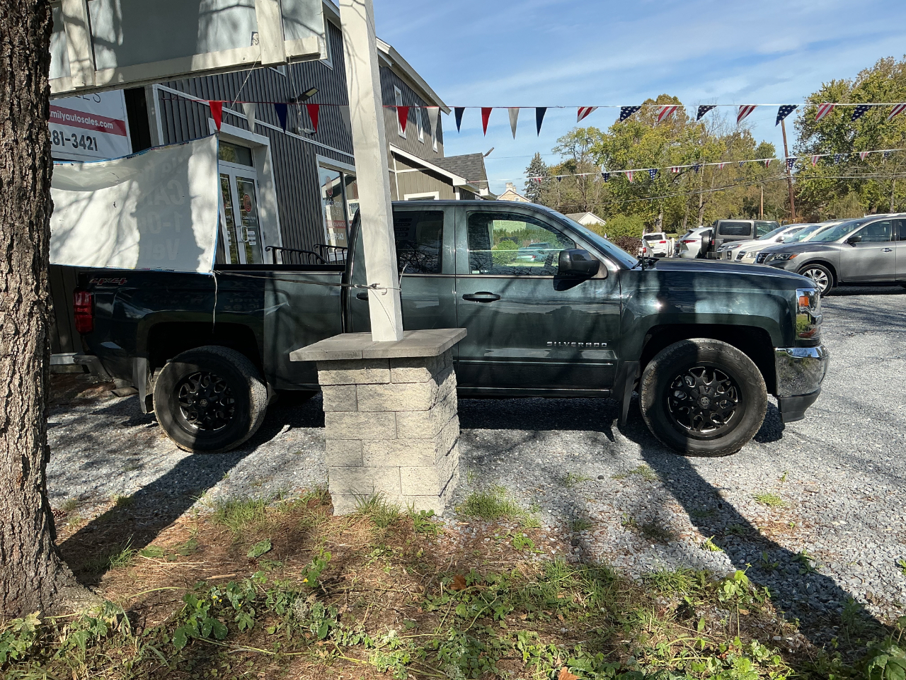 Chevrolet Silverado 1500 4WD Double Cab 143.5" LT w/1LT 2017 Chevrolet Silverado 1500 4WD Double Cab 143.5" LT w/1LT 2017