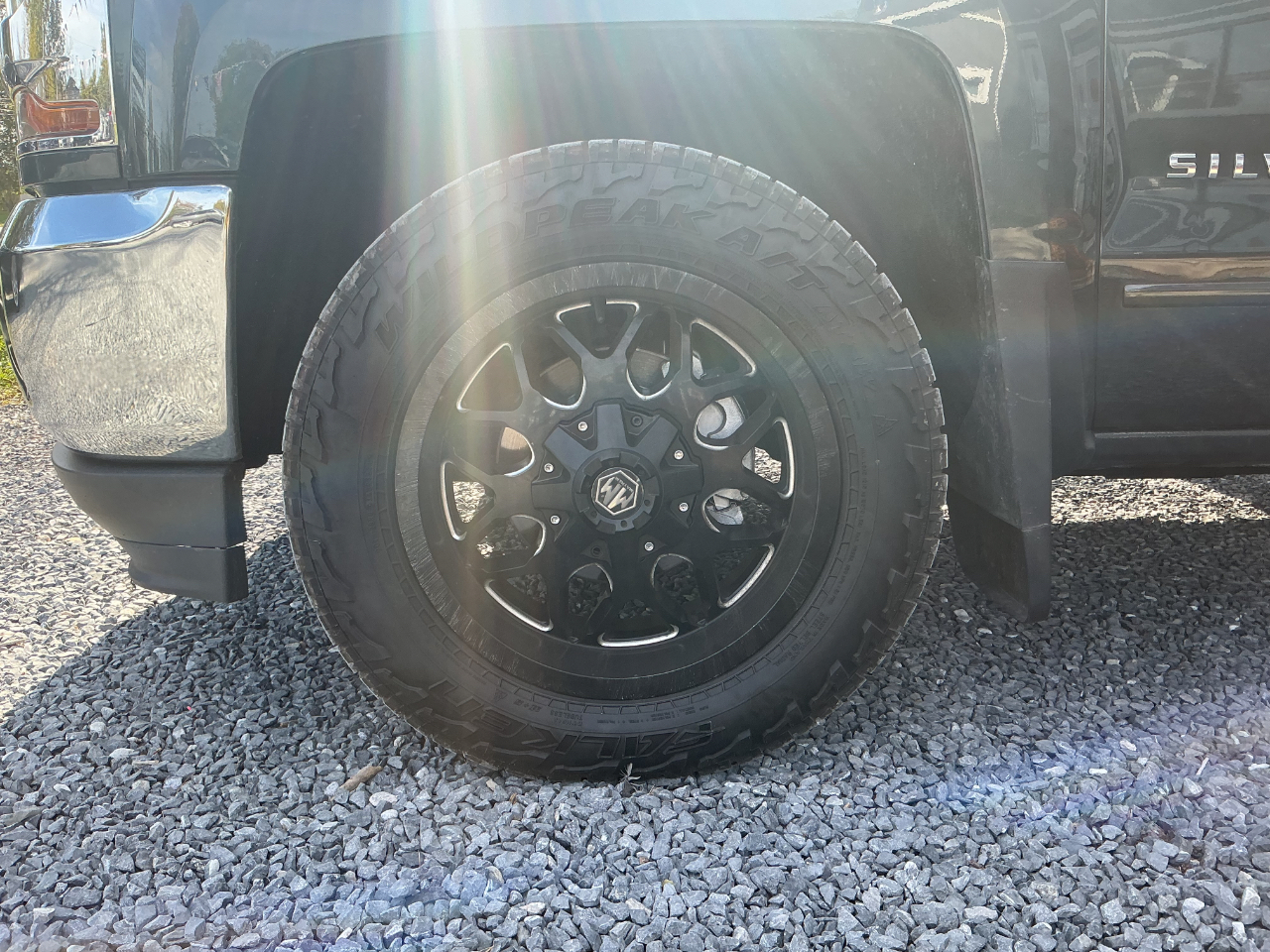 Chevrolet Silverado 1500 4WD Double Cab 143.5" LT w/1LT 2017 Chevrolet Silverado 1500 4WD Double Cab 143.5" LT w/1LT 2017