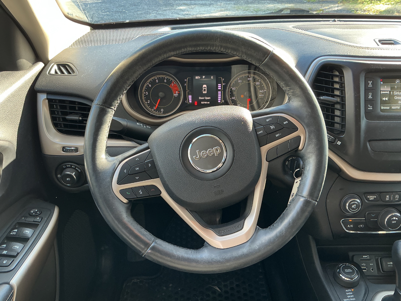 2018 Jeep Cherokee Latitude photo 3