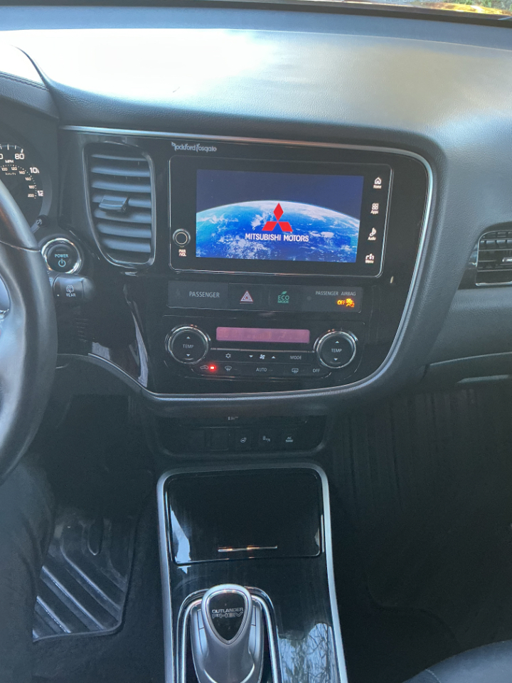 Mitsubishi Outlander PHEV SEL S-AWC 2018 Mitsubishi Outlander PHEV SEL S-AWC 2018