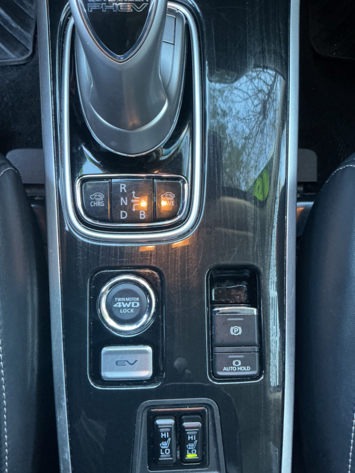 Mitsubishi Outlander PHEV SEL S-AWC 2018 Mitsubishi Outlander PHEV SEL S-AWC 2018