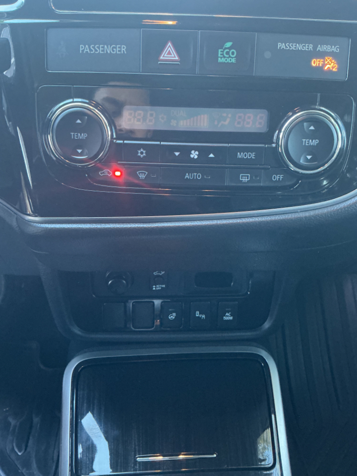Mitsubishi Outlander PHEV SEL S-AWC 2018 Mitsubishi Outlander PHEV SEL S-AWC 2018