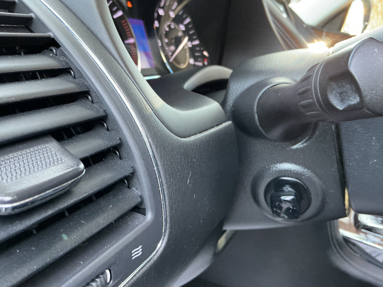 2018 Nissan Armada SL photo 4