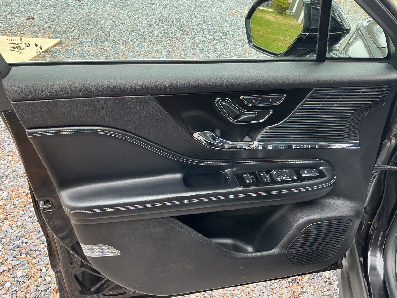 2022 Lincoln Corsair Reserve photo 2